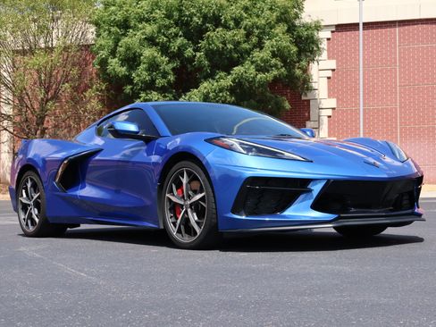 Used 2023 Chevrolet Corvette Stingray Coupe w/ Z51 Performance Package RWD image 1