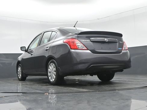 Used 2015 Nissan Versa SV image 45