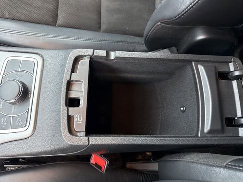 Used 2020 Jeep Grand Cherokee Altitude image 22