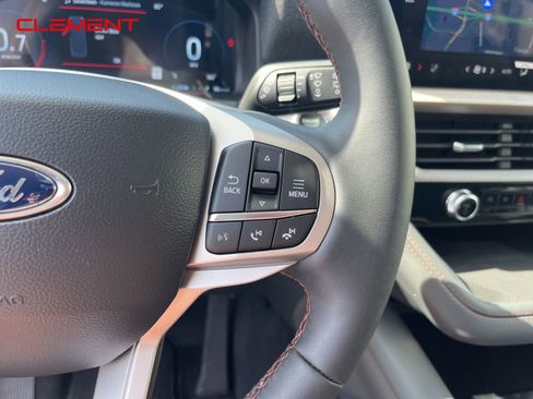 New 2025 Ford Explorer Active w/ Active Comfort Package image 6