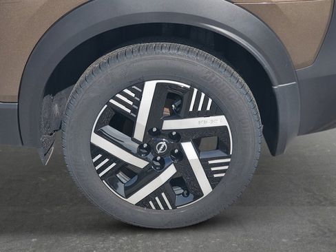New 2026 Nissan Kicks SV FWD image 11