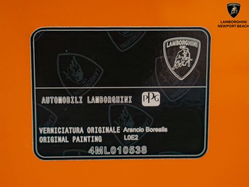 Used 2025 Lamborghini Urus SE image 36