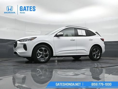 Used 2023 Ford Escape ST-Line Select AWD/4WD image 41