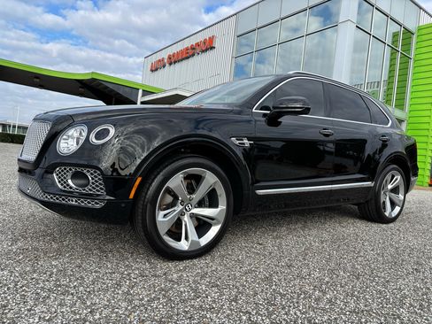 Used 2018 Bentley Bentayga Mulliner image 42