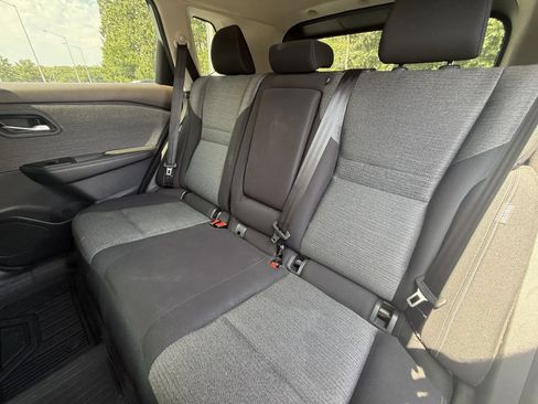 Used 2021 Nissan Rogue SV FWD image 9