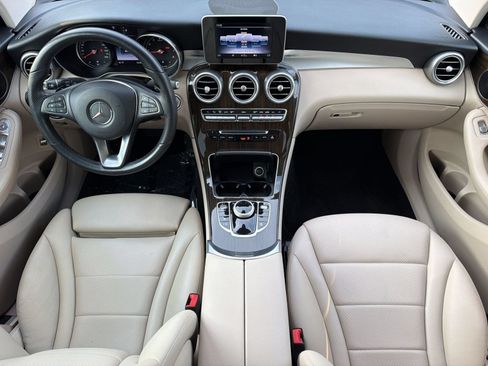 Used 2019 Mercedes-Benz GLC 300 image 16