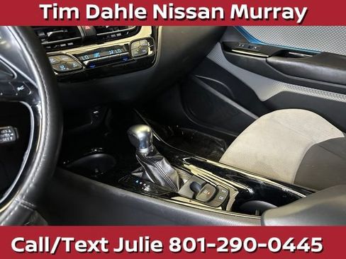 Used 2019 Toyota C-HR XLE FWD image 30