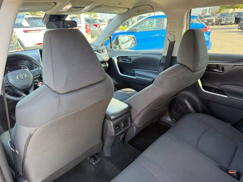Used 2025 Toyota RAV4 LE AWD/4WD image 26