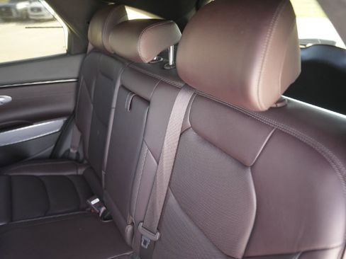 Used 2022 Genesis GV70 2.5T w/ Advanced Package image 29