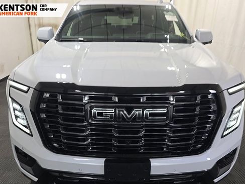 Used 2026 GMC Yukon Denali Ultimate AWD/4WD image 2
