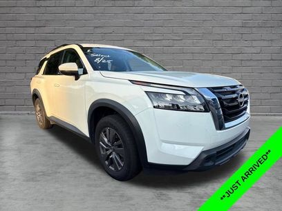 Used 2025 Nissan Pathfinder SV