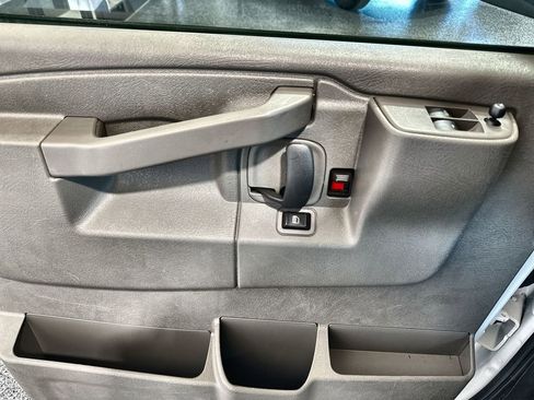 Used 2024 Chevrolet Express 2500 w/ Driver Convenience Package image 14