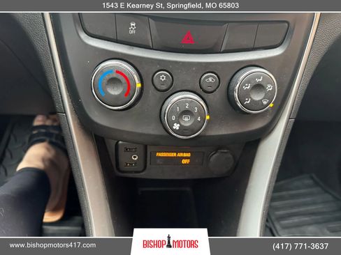 Used 2017 Chevrolet Trax LS FWD image 26