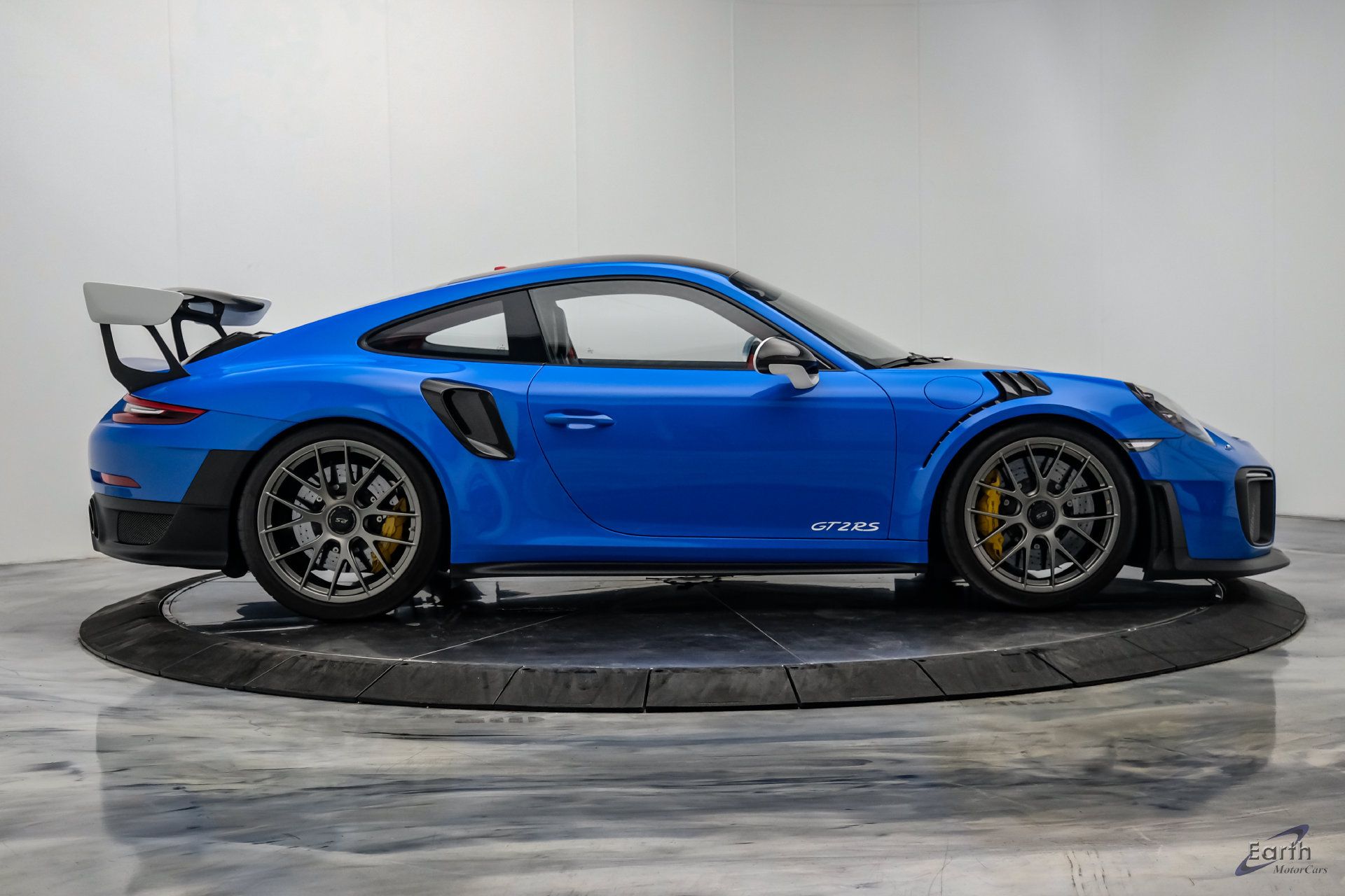 Used 2019 Porsche 911 GT2 RS RWD image 25
