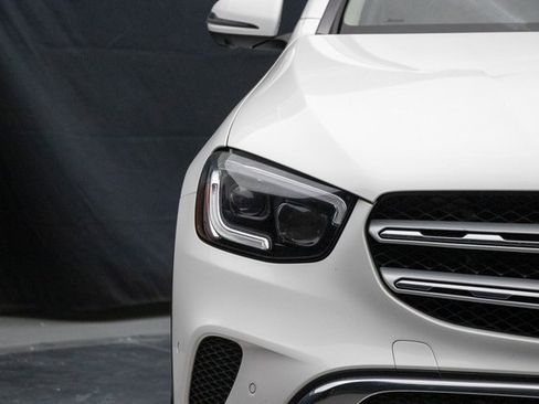Used 2022 Mercedes-Benz GLC 300 4MATIC image 5
