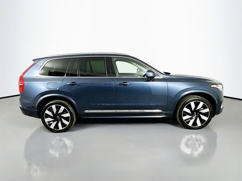 Used 2024 Volvo XC90 T8 Plus w/ Protection Package Premier image 8