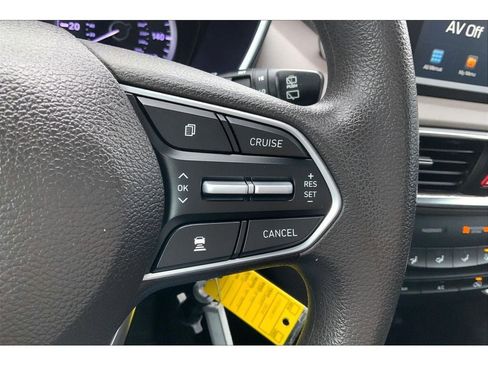 Used 2020 Hyundai Santa Fe SE image 20