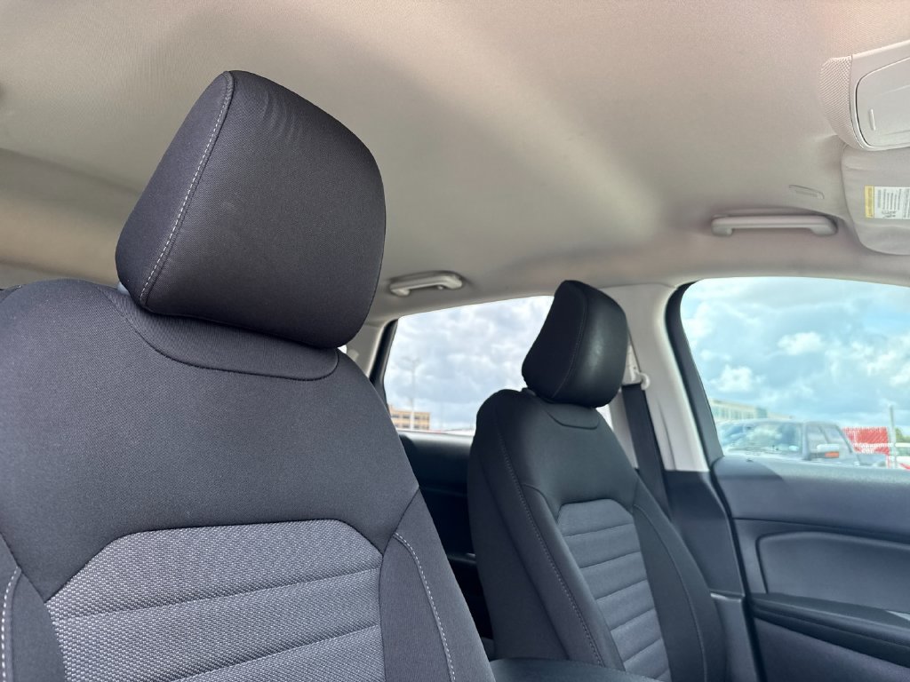 Used 2021 Ford Edge SE FWD image 17