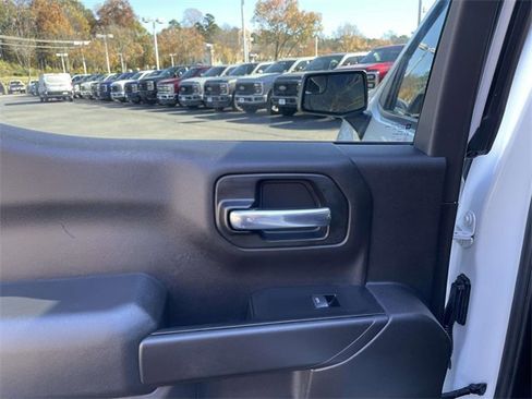 Used 2020 Chevrolet Silverado 1500 Custom w/ Custom Convenience Package image 21