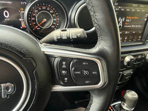 Certified 2022 Jeep Wrangler Unlimited Sahara AWD/4WD image 15