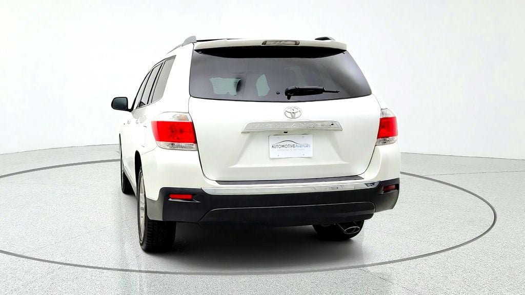 Used 2013 Toyota Highlander Limited FWD image 6