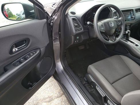 Used 2019 Honda HR-V LX image 11
