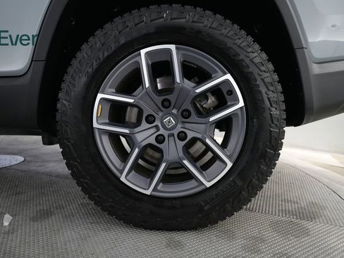Used 2023 Rivian R1T Adventure image 9