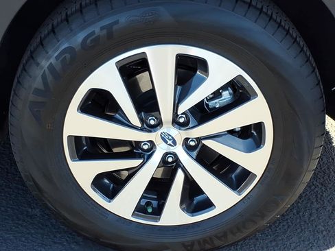 Certified 2025 Subaru Outback Premium w/ Popular Package #1A image 12