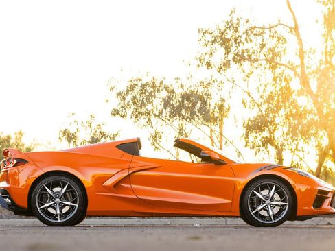 Used 2021 Chevrolet Corvette Stingray Premium Cpe w/ Z51 Performance Package RWD image 23