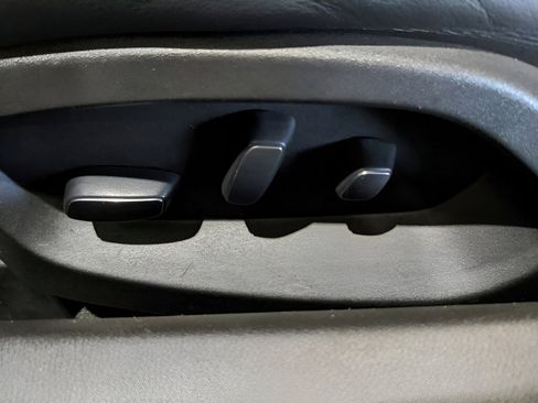 Used 2019 Chevrolet Corvette Stingray Convertible w/ 3LT Preferred Equipment Group image 22