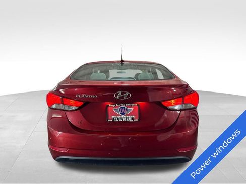 Used 2015 Hyundai Elantra SE image 6