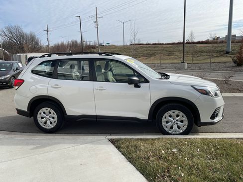 Used 2023 Subaru Forester image 11