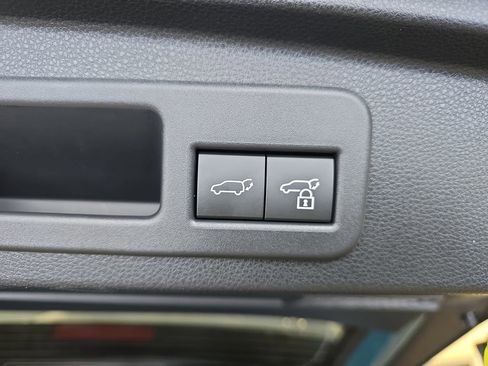 Used 2025 Toyota 4Runner TRD Off-Road Premium image 14