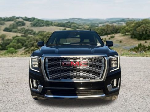 Certified 2024 GMC Yukon Denali w/ Max Trailering Package AWD/4WD image 2