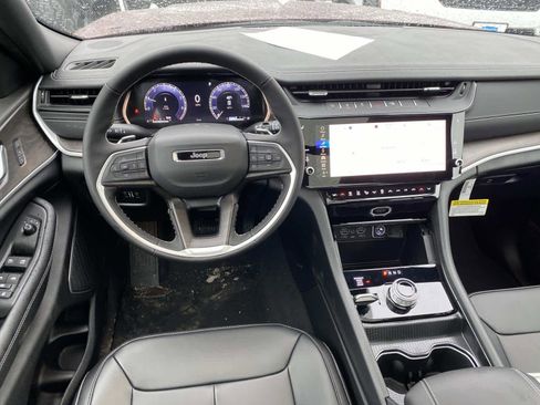 New 2026 Jeep Grand Cherokee Limited image 8