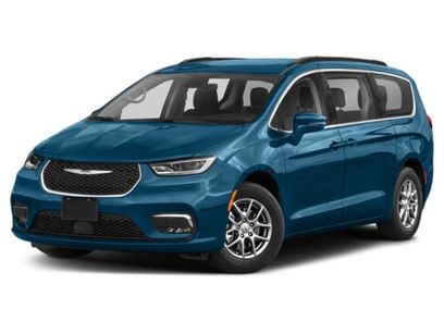 Certified 2022 Chrysler Pacifica Limited w/ Uconnect Theater Family Group