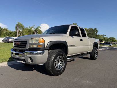 Used 2006 GMC Sierra 2500 W/T w/ Skid Plate Package