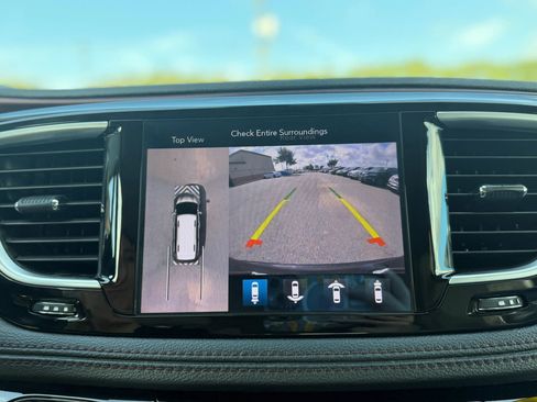 Used 2020 Chrysler Pacifica Limited w/ Advanced Safetytec Group image 39