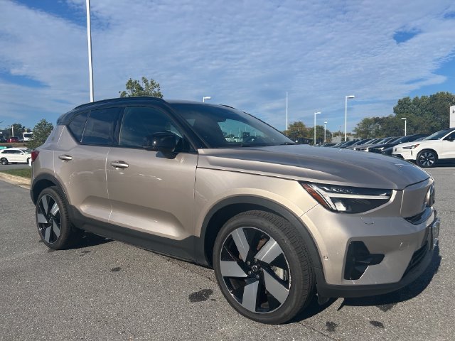 Certified 2023 Volvo XC40 Recharge Plus w/ Protection Package Premier AWD/4WD image 1