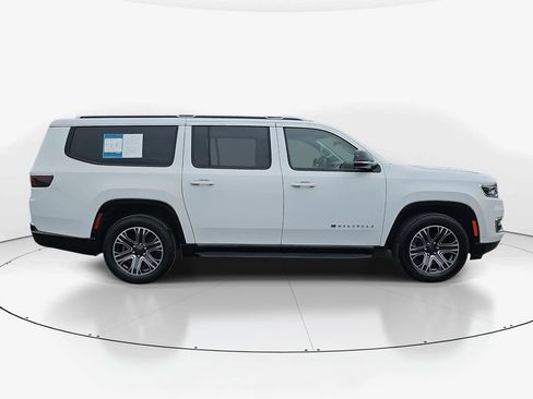 Used 2024 Jeep Wagoneer L Series II image 4