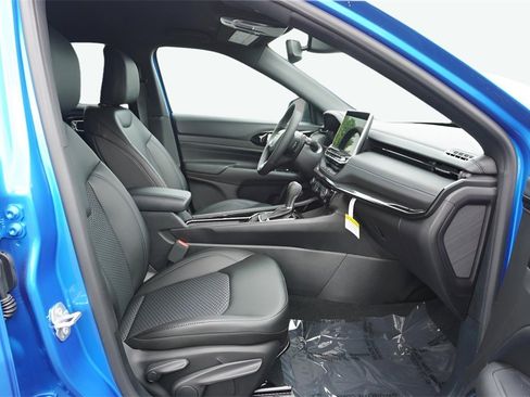 Used 2025 Jeep Compass Latitude w/ Altitude Special Edition image 8