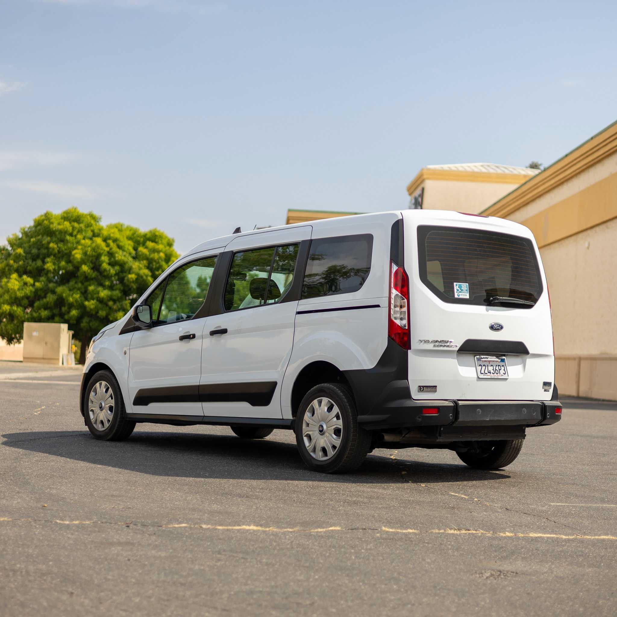 Used 2022 Ford Transit Connect XL FWD image 5