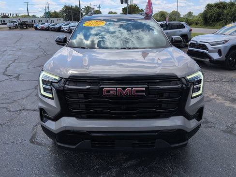 Used 2026 GMC Terrain Elevation w/ Black Edition AWD/4WD image 3