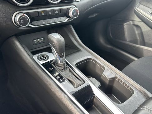 Certified 2022 Nissan Sentra SV image 34
