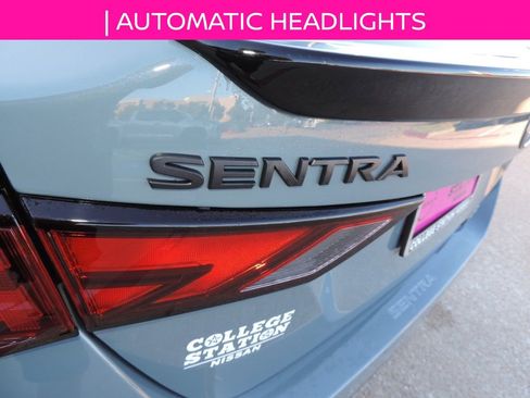 Used 2025 Nissan Sentra SR w/ Midnight Edition image 11