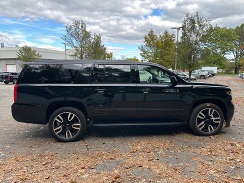 Used 2020 Chevrolet Suburban Premier w/ RST Edition image 6