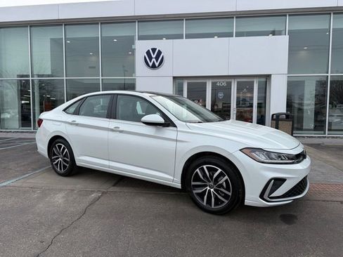 New 2026 Volkswagen Jetta SE image 1