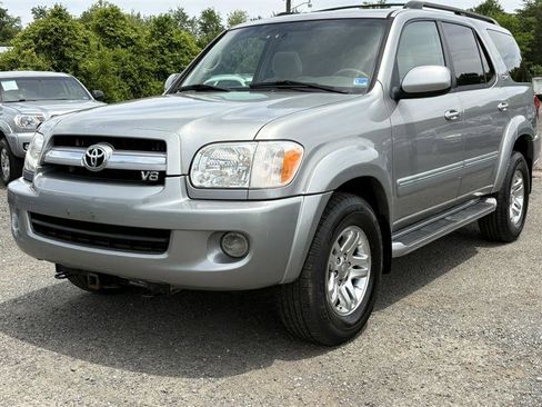 Used 2005 Toyota Sequoia SR5 AWD/4WD image 1