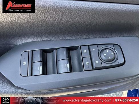 Certified 2025 Toyota Prius Plug-In Hybrid FWD image 21