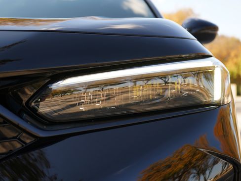 Certified 2025 Honda Civic Sport Touring image 11